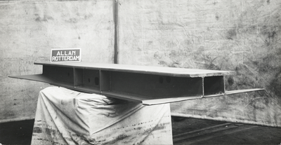 172292 Afbeelding van een gelast onderdeel van de stalen bagagerijtuigen rijtuigen serie D 6061 - 6100 van de N.S. bij ...